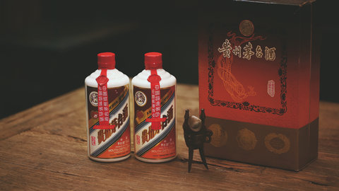 嘉德通訊115期·拍場(chǎng)擷珍 國(guó)釀天成—一瓶拍賣(mài)級(jí)茅臺(tái)老酒是怎樣煉成的