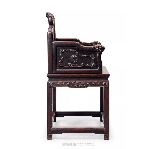 中國(guó)嘉德2019春拍精品導(dǎo)覽 | 從國(guó)內(nèi)第一次明清古家具展說(shuō)起——記中國(guó)嘉德春拍之紫檀有束腰三屏風(fēng)式扶手椅成對(duì)