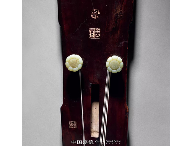 中國(guó)嘉德2019秋拍 |  赤城寶琴青角音——?jiǎng)⒕吧叵壬f藏元朱致遠(yuǎn)琴