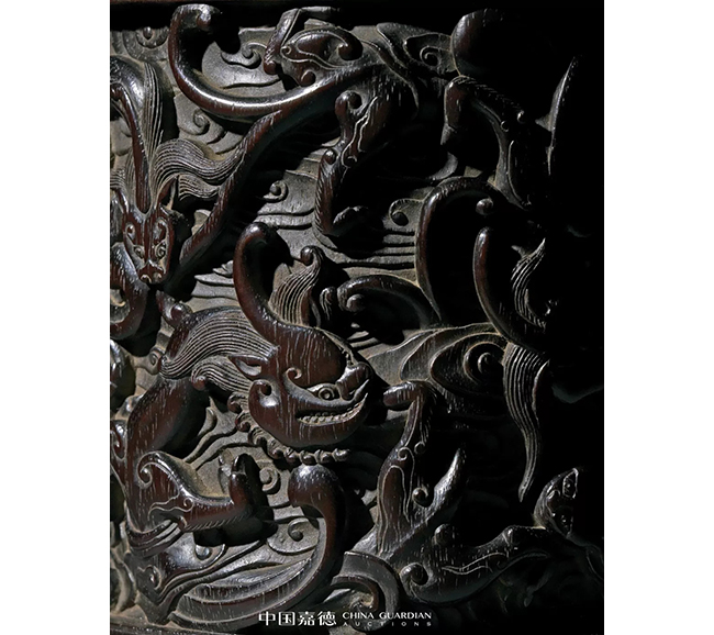 中國(guó)嘉德2019秋拍 |  明代紫檀木雕虬龍夔鳳紋筆筒|《清雋明朗-明清古典家具精品》專場(chǎng)